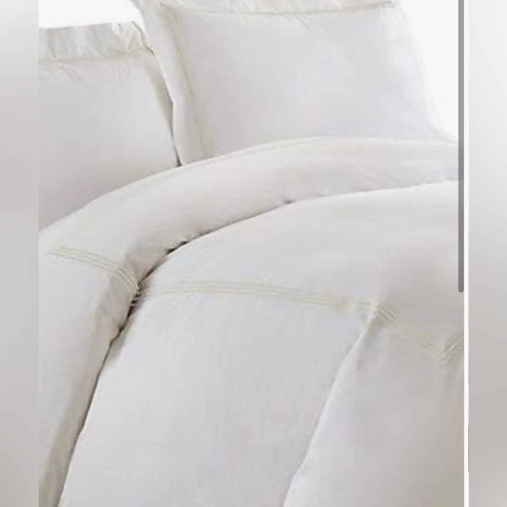 Austin Horn 100% Percale Charlotte Emb 3pc. Duvet Set Queen - Picture 2 of 5